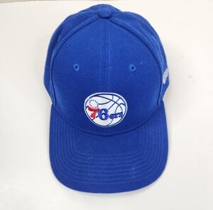 New Era 9Forty Philadelphia 76ers Adjustable Hook And Loop Closure Hat OS